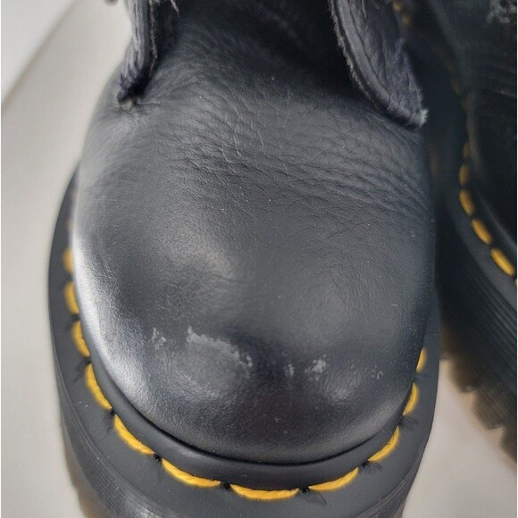 Dr Martens Devon Heart boots in black - Picture 4 of 11